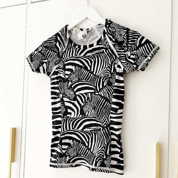 Trina Turk Zebra Print Swim Sun Shirt - Picture 7 of 7